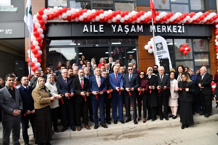 OSMANİYE BELEDİYESİ’NDEN KURTULUŞ GÜNÜNDE ANLAMLI AÇILIŞ